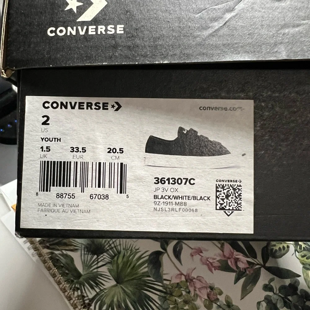 Converse Jack Purcell youth size 2 new shoes - Picture 4 of 4